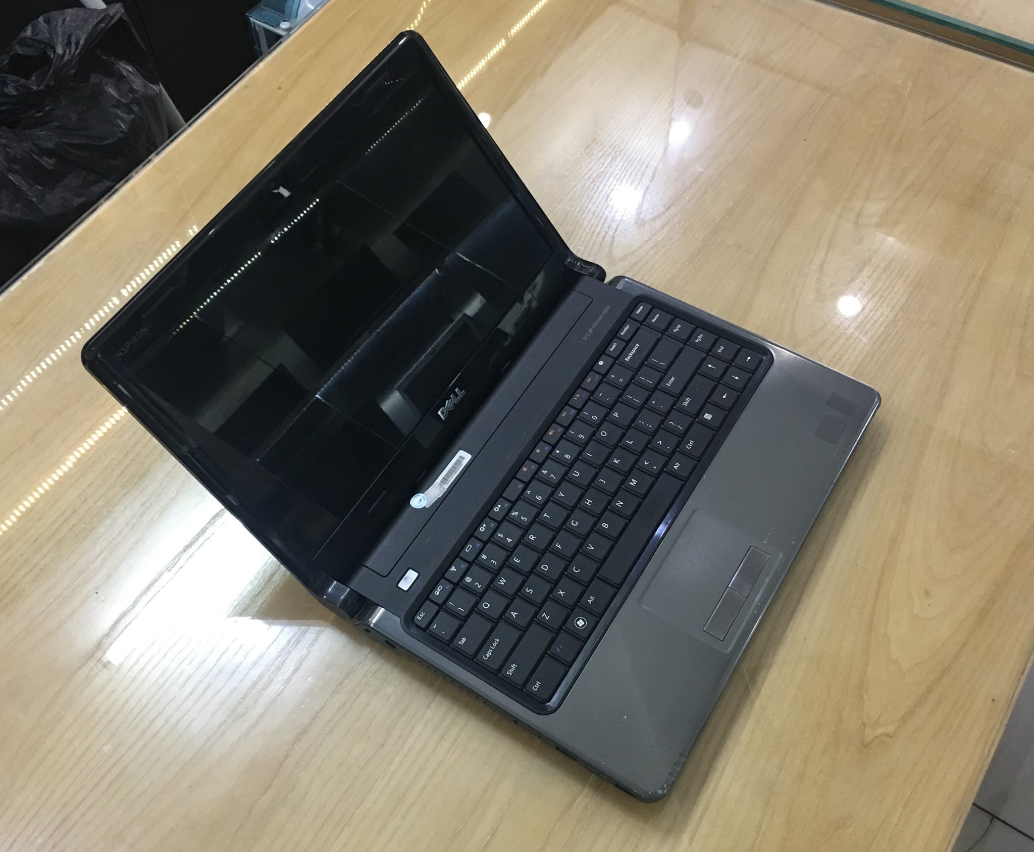 Laptop Dell Inspiron 1464-8.jpg